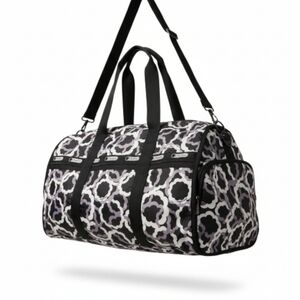 Lesportsac Large Weekender TRAPEZE Patterned Travel Bag NWT